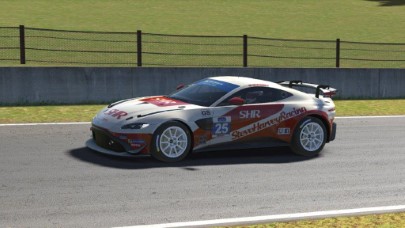 Aston Martin Vantage GT4